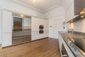 4 bedroom Apartment...